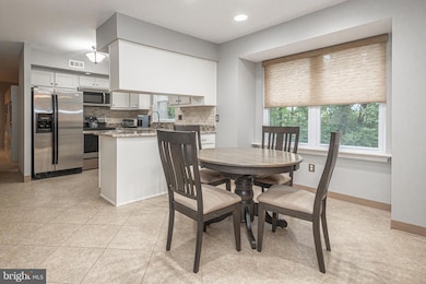 935 Edgewood Ln, Feasterville Trevose, PA 19053 - photo 7