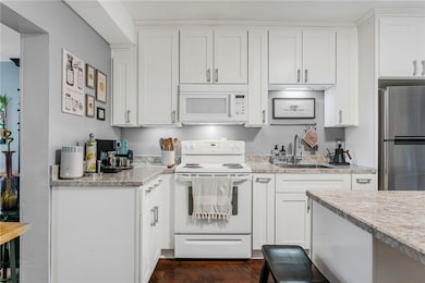 2709 Larkins Way, Pittsburgh, PA 15203 - photo 5