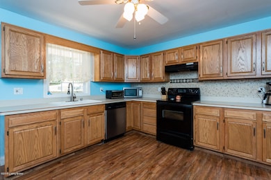 3613 Marlin Dr (25 of 47) - Copy