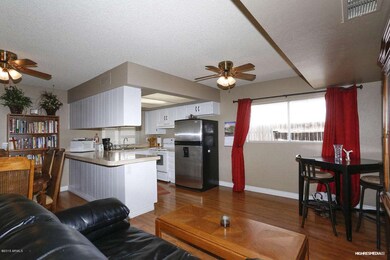 3Kitchen Family room.jpg