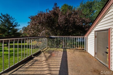 204 Samuel Ct unit 204, Dayton, NJ 08810 - photo 7