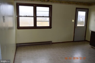 19 Franklin St, Bechtelsville, PA 19505 - photo 3