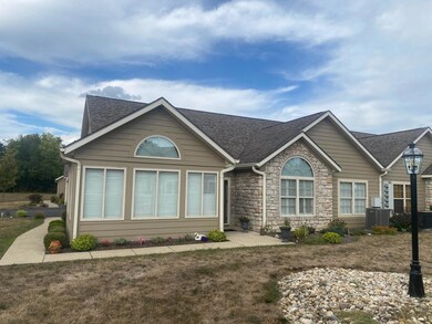 1687 Crossing Blvd unit 1687, Circleville, OH 43113 - photo 2