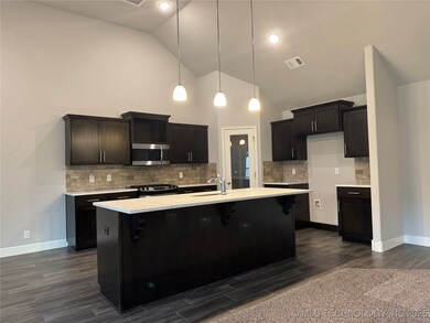 1527 E 137th Place, Glenpool, OK 74033 - photo 3