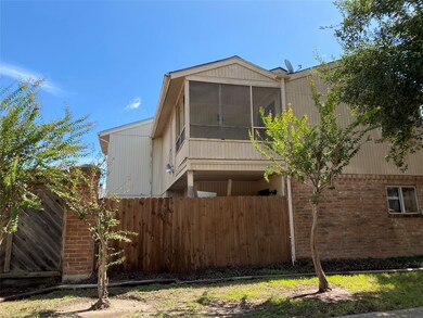 7864 Green Lawn Dr unit 7864, Houston, TX 77088 - photo 2