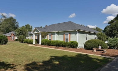 182 Marlow Ln, Albany, GA 31721 - photo 2