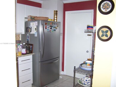 Villa Bay Vista unit 908, Miami Beach, FL 33141 - photo 5