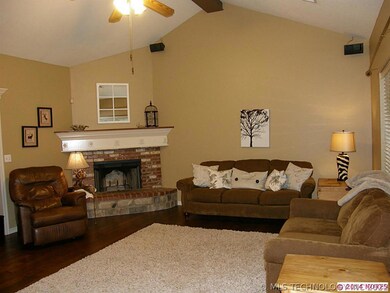 14950 N Fieldstone Dr, Claremore, OK 74017 - photo 2