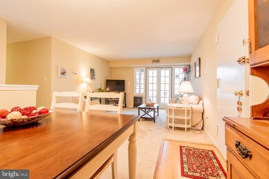 8229C Kings Charter Ln unit 91, West Springfield, VA 22152 - photo 5