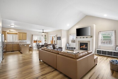 2834 SW Indian Place, Redmond, OR 97756 - photo 6