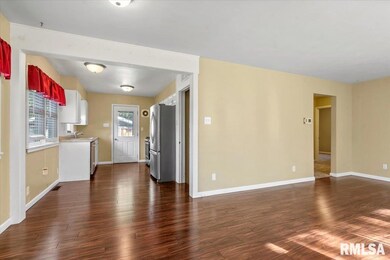 3328 S Fremont St unit 1, Springfield, IL 62703 - photo 7