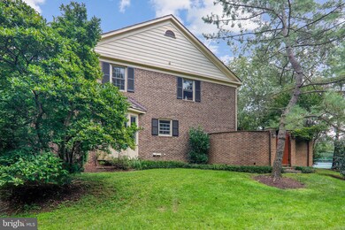 10714 Brewer House Rd, Rockville, MD 20852 - photo 5