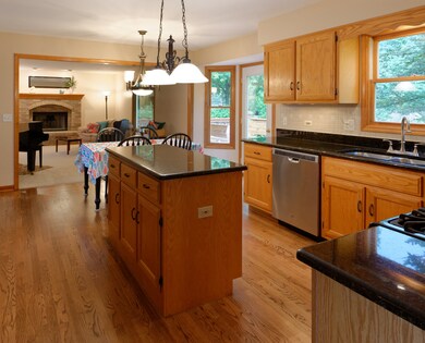 1111 Tuscany Ln, Naperville, IL 60564 - photo 3