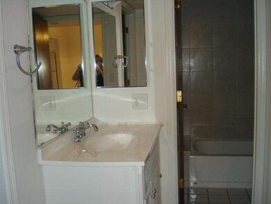 Bath w Tub/Shower