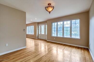 04-Sitting Room
