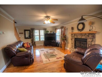 103 View Crest Ln, Asheville, NC 28806 - photo 2