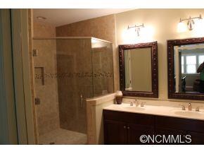 Luxurious Master Bath