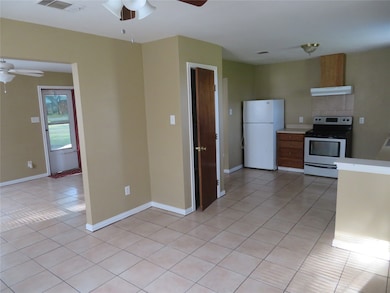 7207-A Meadowgreen Ln unit A, Needville, TX 77461 - photo 5