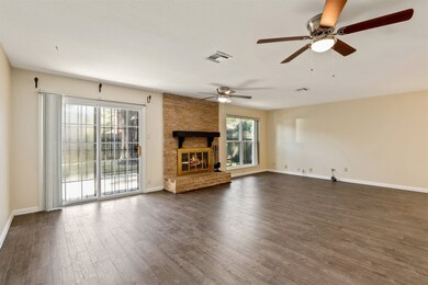 8619 Wildforest Dr, Houston, TX 77088 - photo 2