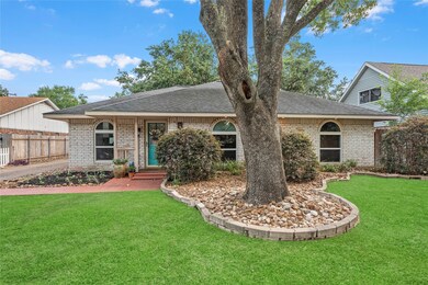 6010 Acorn St, Houston, TX 77092 - photo 2