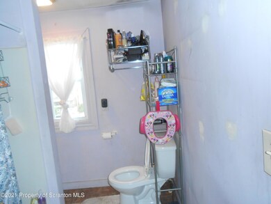 1524 W 1528 Gibson St, Scranton, PA 18504 - photo 3