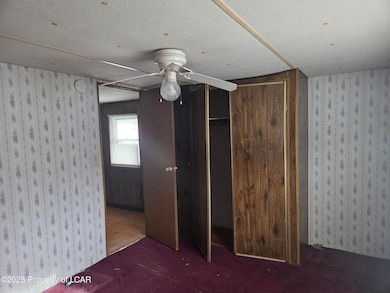 4 Quiet Cove, Jenkins Township, PA 18640 - photo 7