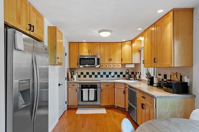 106 Park Ave W unit D9, Lowell, MA 01852 - photo 4