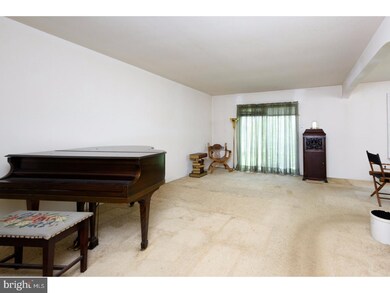 105 Bernard Ct, Chesterbrook, PA 19087 - photo 6