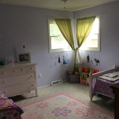 Bedroom #2<|><|>