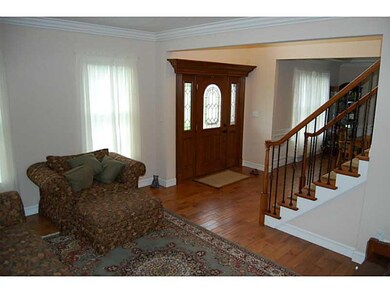 Entry/Foyer.