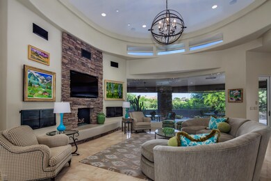 Great Room~Tee Box Views