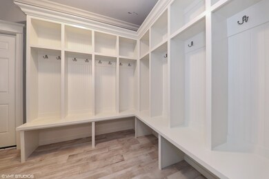 665 S Parkside Ave, Elmhurst, IL 60126 - photo 2