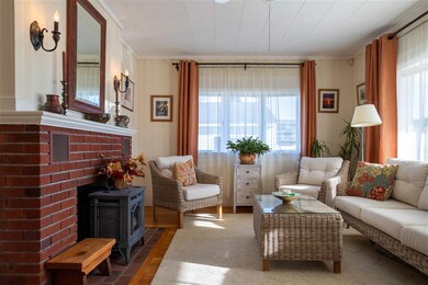 76 Pembroke St, Seabrook, NH 03874 - photo 4