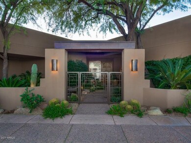 006_Front Court Yard Entry