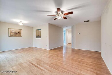 106 Aspen Ln Freehold NJ 07728-small-009