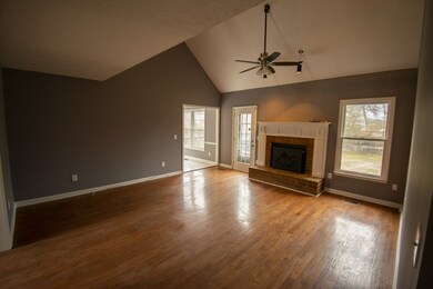 349 Castlemere Ct, Murfreesboro, TN 37130 - photo 7