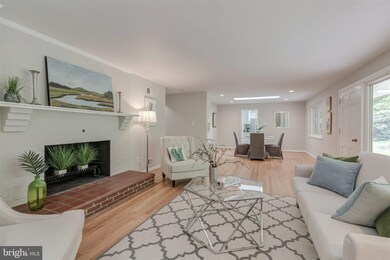 9209 Glenbrook Rd, Fairfax, VA 22031 - photo 7