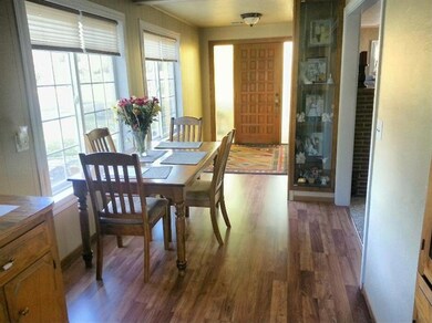 461 N 5th St, Central Point, OR 97502 - photo 6