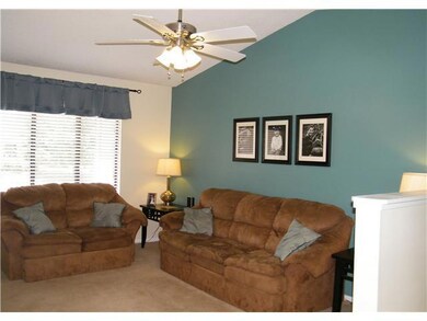 3034 Falcon Bridge Dr, Columbus, OH 43232 - photo 2