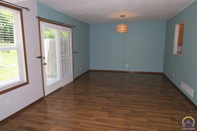 7318 SW 23rd St, Topeka, KS 66614 - photo 6