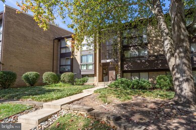 11561 Rolling Green Ct unit 301, Reston, VA 20191 - photo 5