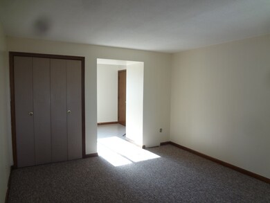 39-41 Greenwich St unit 39B, Ludlow, MA 01056 - photo 3