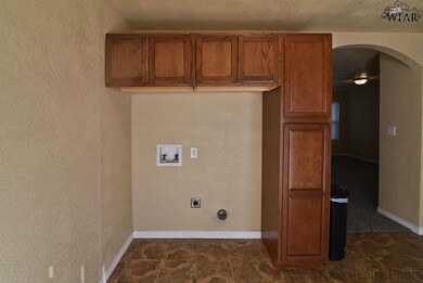 1217 Harvey Dr, Wichita Falls, TX 76302 - photo 6
