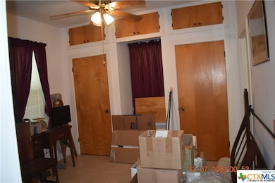 245 N Grant Ave, New Braunfels, TX 78130 - photo 5