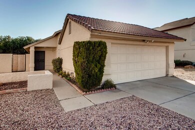 1521 N Apache Dr Chandler AZ-large-003-5