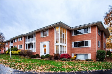 2680 Highland Ave unit 1, Rochester, NY 14610 - photo 4