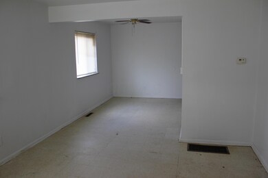 4111 Dixie Ct unit 113, Columbus, OH 43228 - photo 5