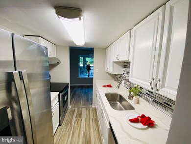 8756 Tamar Dr, Columbia, MD 21045 - photo 6