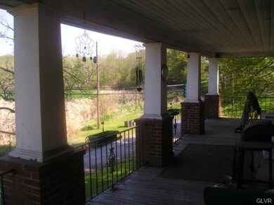 8442 Yeakels Rd unit 8446, Zionsville, PA 18092 - photo 4