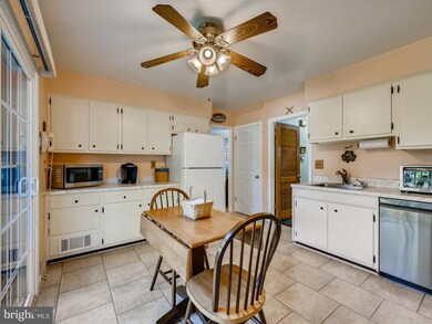 3333 Rosalie Ave, Parkville, MD 21234 - photo 7